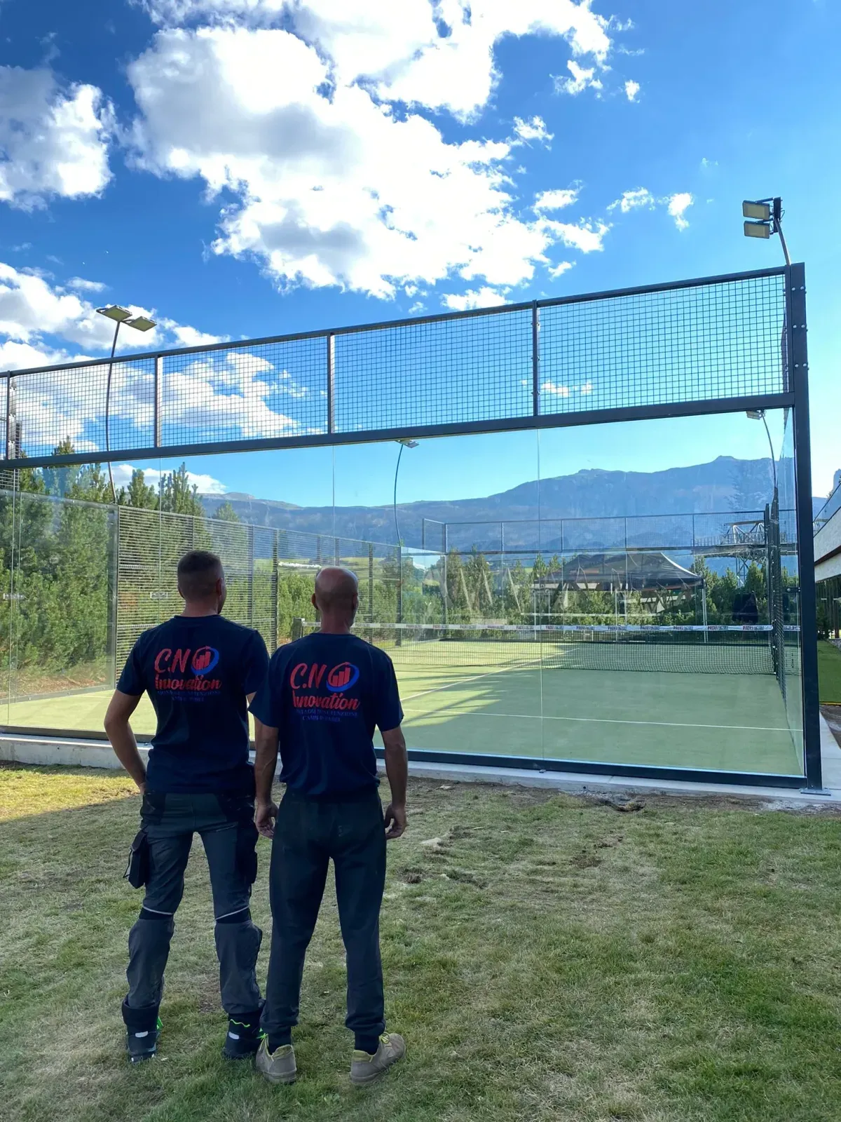 Dettaglio erba sintetica campo padel Dettaglio pavimentazione